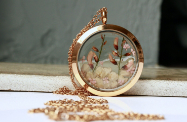 Kette Medaillon Blüte Resin rosegoldfarben Edelstahl Terrarium Kette